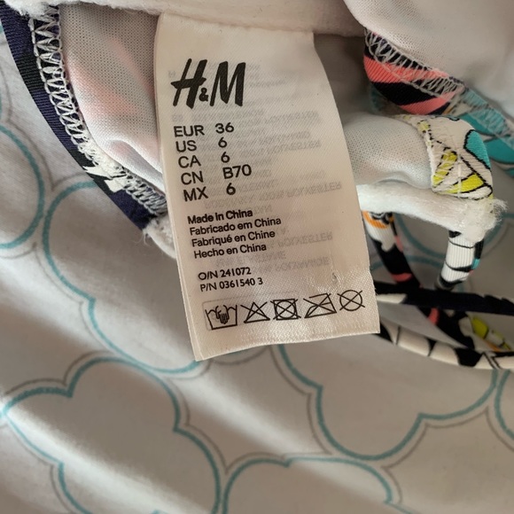 NWOT H&M bikini top - Picture 3 of 3